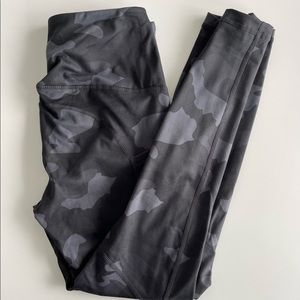 💕 2 for $35 💕 Yogalicious Camo Print Leggings.